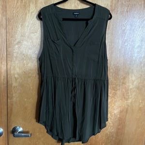 Sleeveless tunic